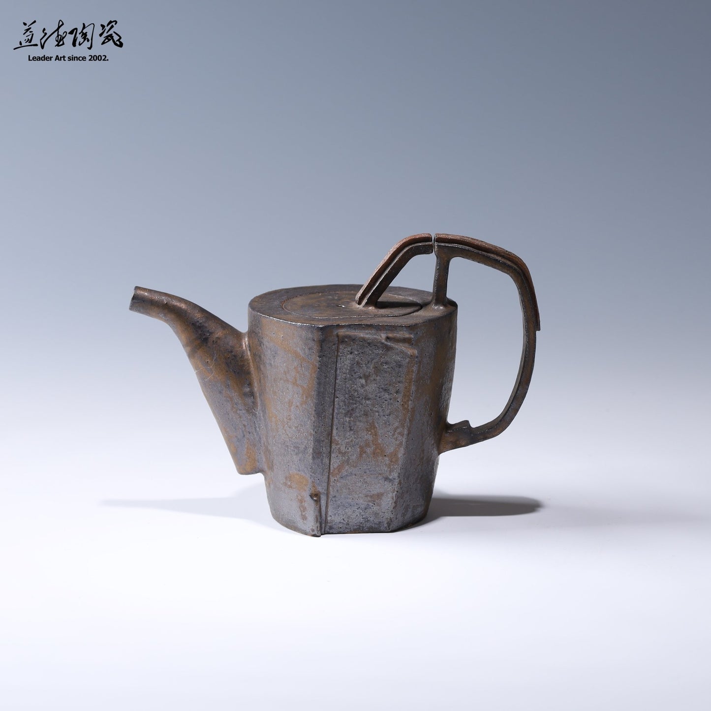 2021天下雜誌陶器專欄精選鶯歌手作茶壺0135 - LEADER 益德 | 居家設計藝品・人文茶器・空間美學作品