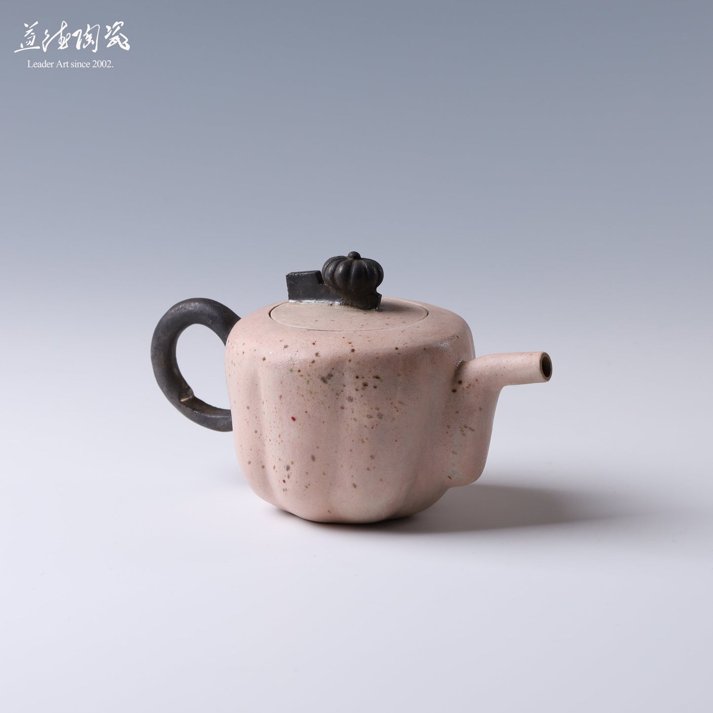 2021天下雜誌陶器專欄精選鶯歌手作茶壺0136 - LEADER 益德 | 居家設計藝品・人文茶器・空間美學作品