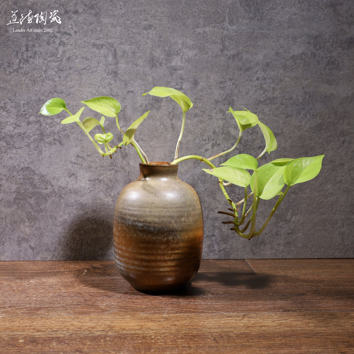 LEADER大肚直身插花瓶 彩陶草木灰釉 鶯歌手拉坏柴燒花器