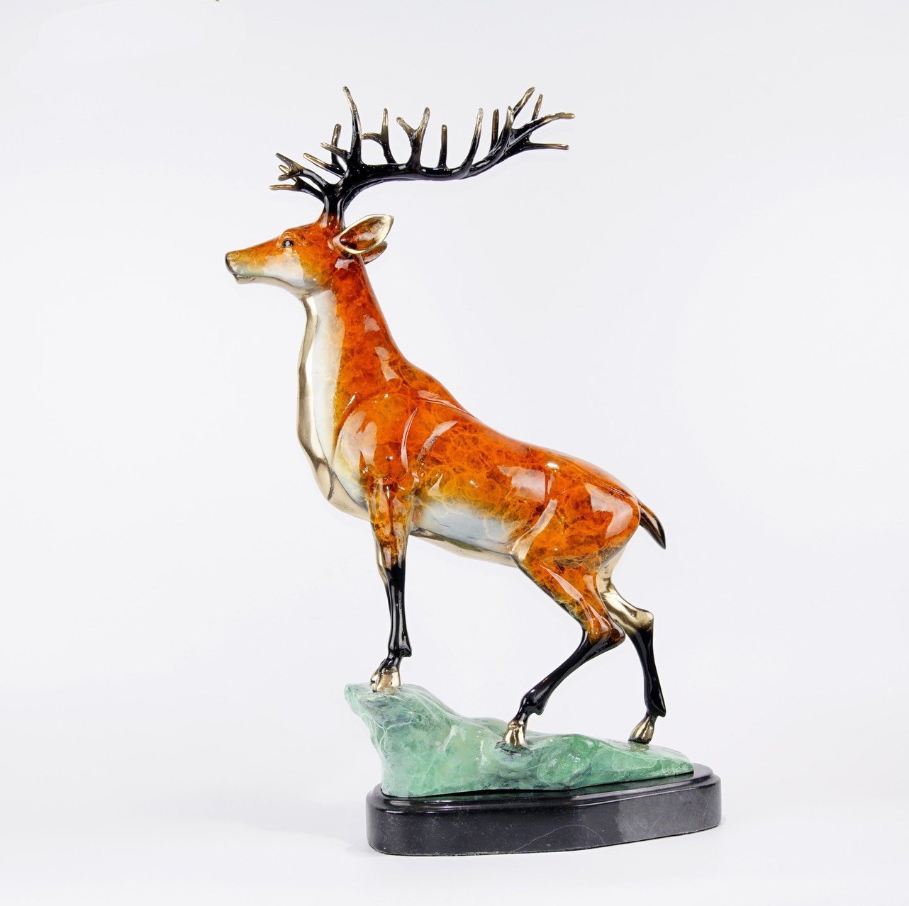 A wildness bucks - Bronze Sculpture Design - LEADER 益德 | 居家設計藝品・人文茶器・空間美學作品