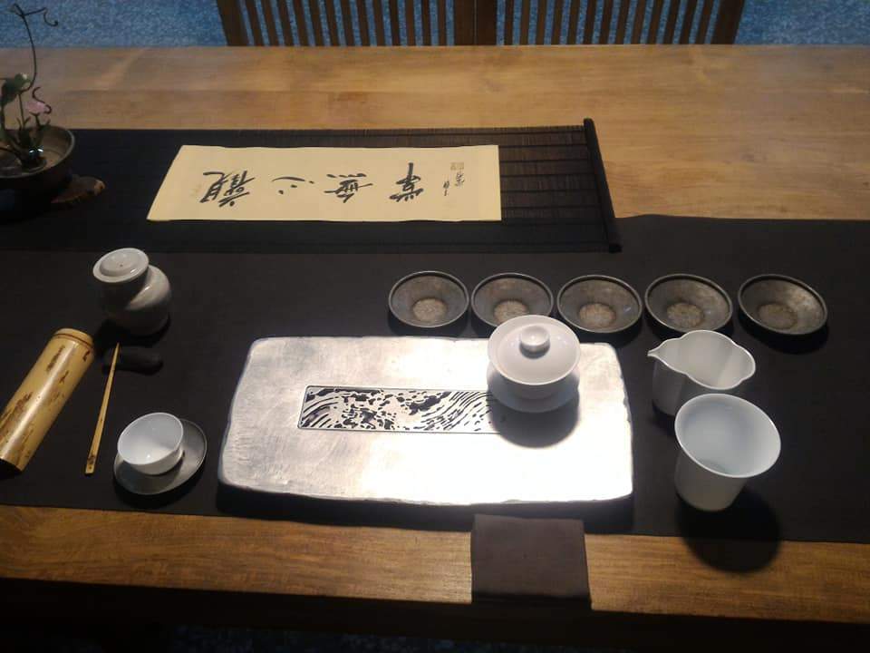 Flow - Gold plated bronze / teapot pad - LEADER 益德 | 居家設計藝品・人文茶器・空間美學作品