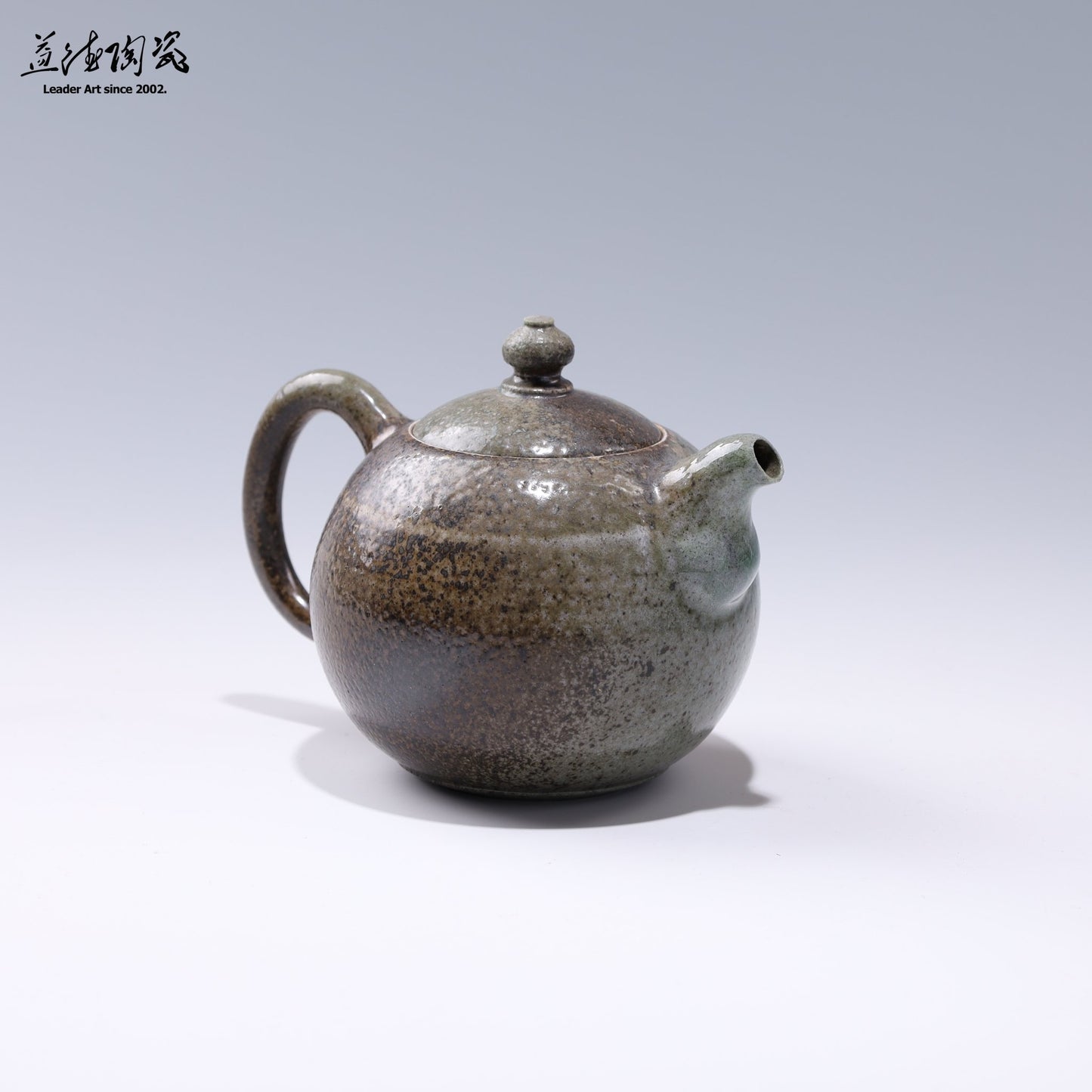 春回大地 鶯歌柴燒壺 新人文 草木灰 L150 - LEADER 益德 | 居家設計藝品・人文茶器・空間美學作品