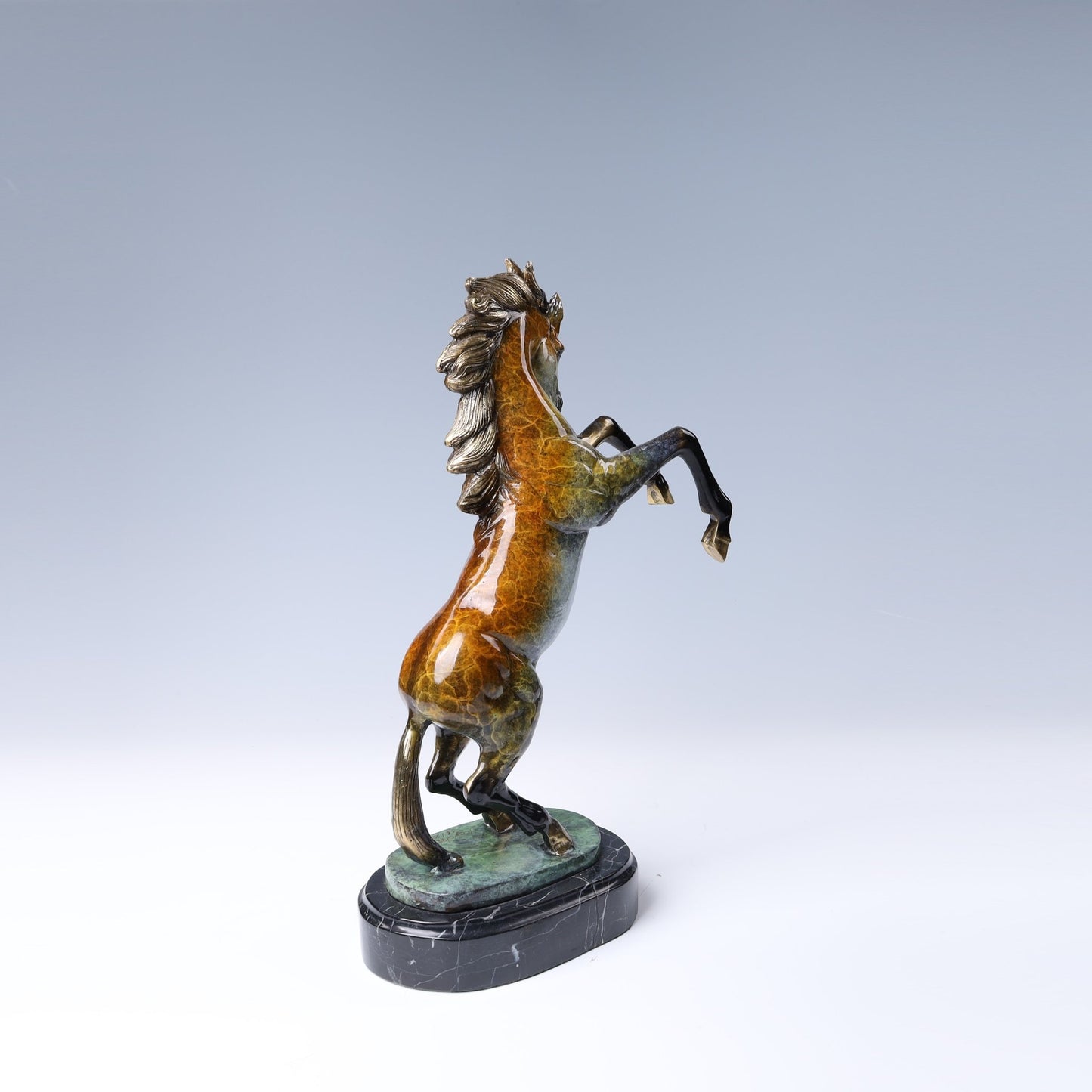 奔馳 草原野馬 - 大理石紋白透金效果 - LEADER 益德 | 居家設計藝品・人文茶器・空間美學作品