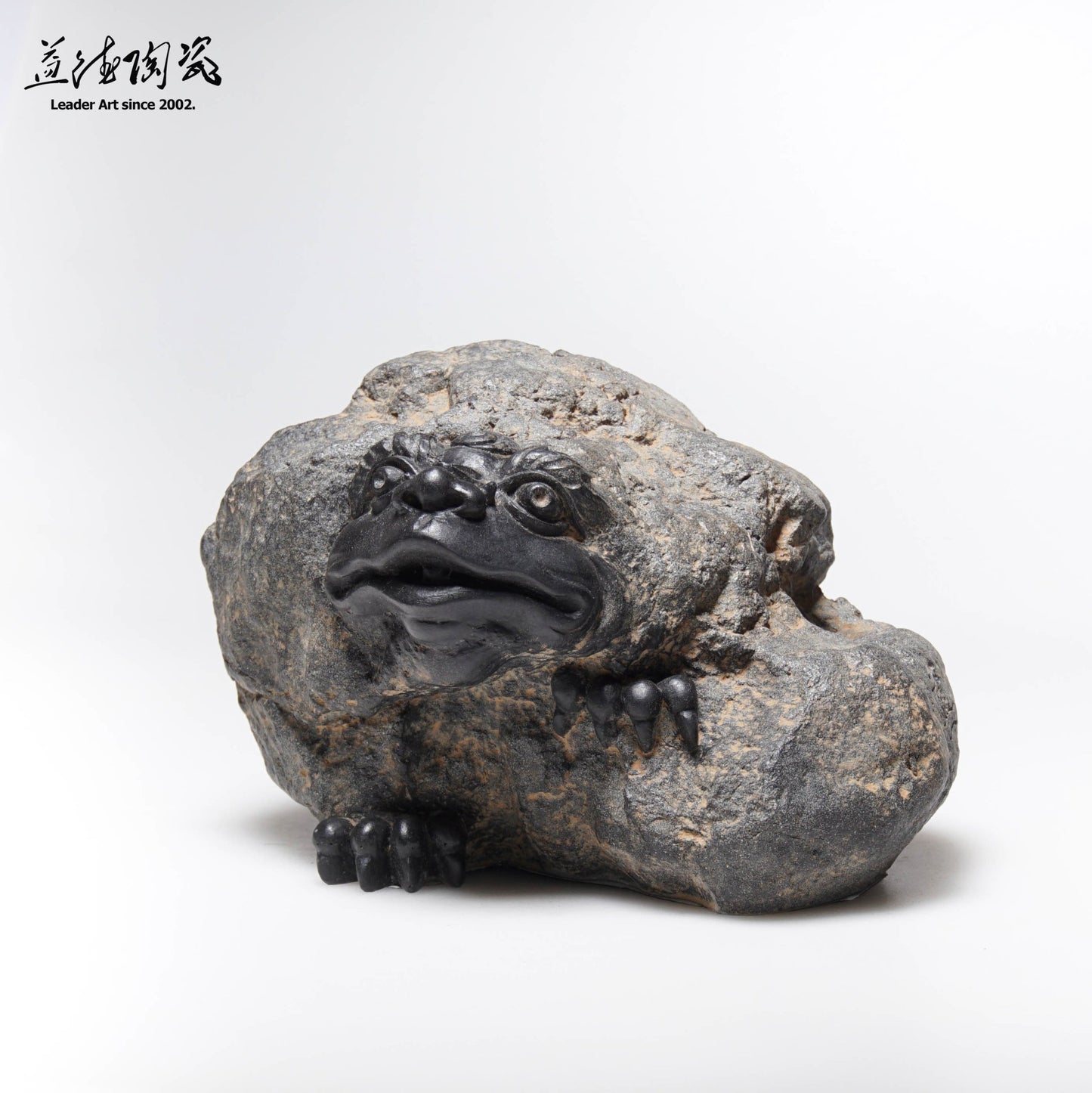 三足招財蟾蜍 - 手工石雕風水學擺件 - LEADER 益德 | 居家設計藝品・人文茶器・空間美學作品