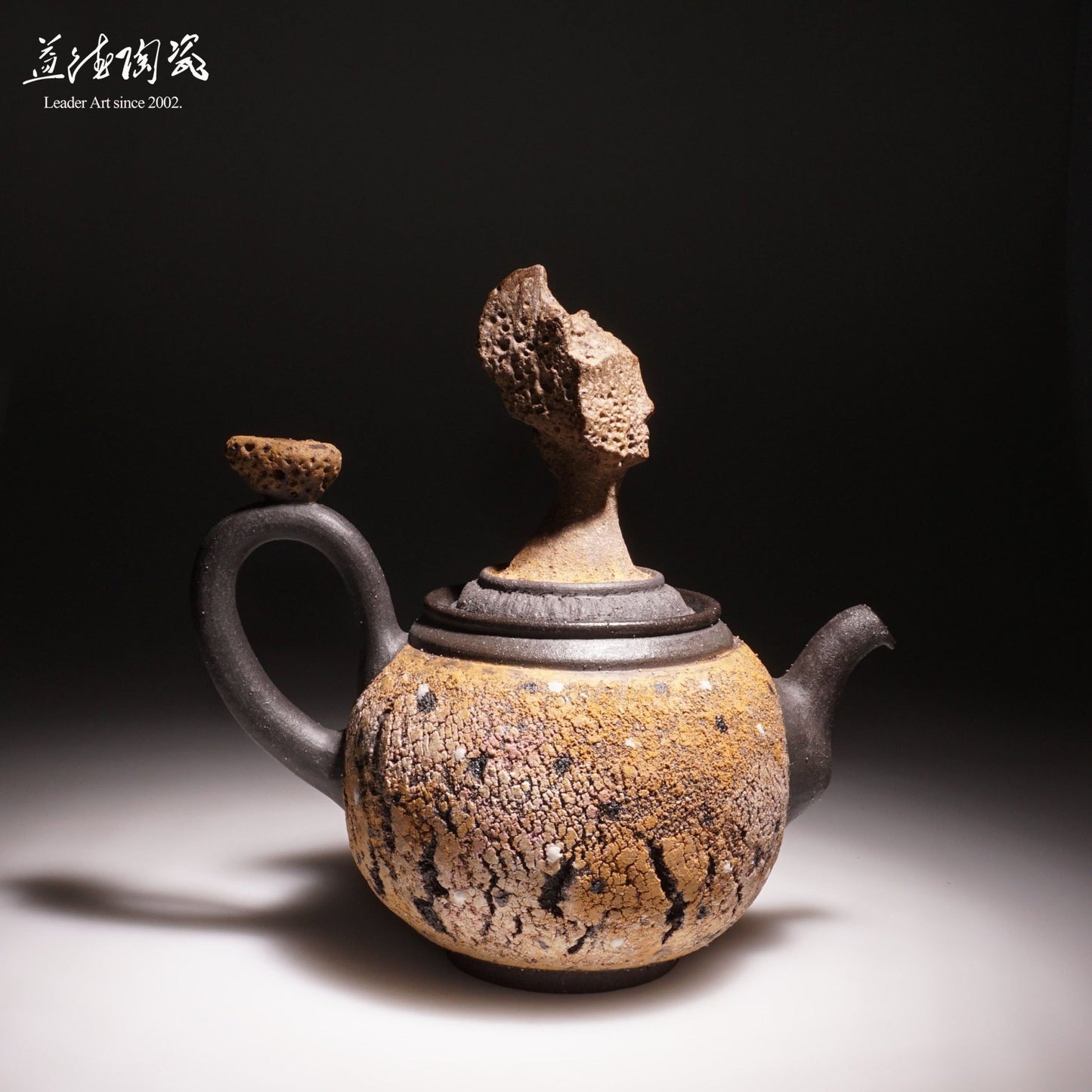 Yehliu - Natural rock and ore Teapot - LEADER 益德 | 居家設計藝品・人文茶器・空間美學作品