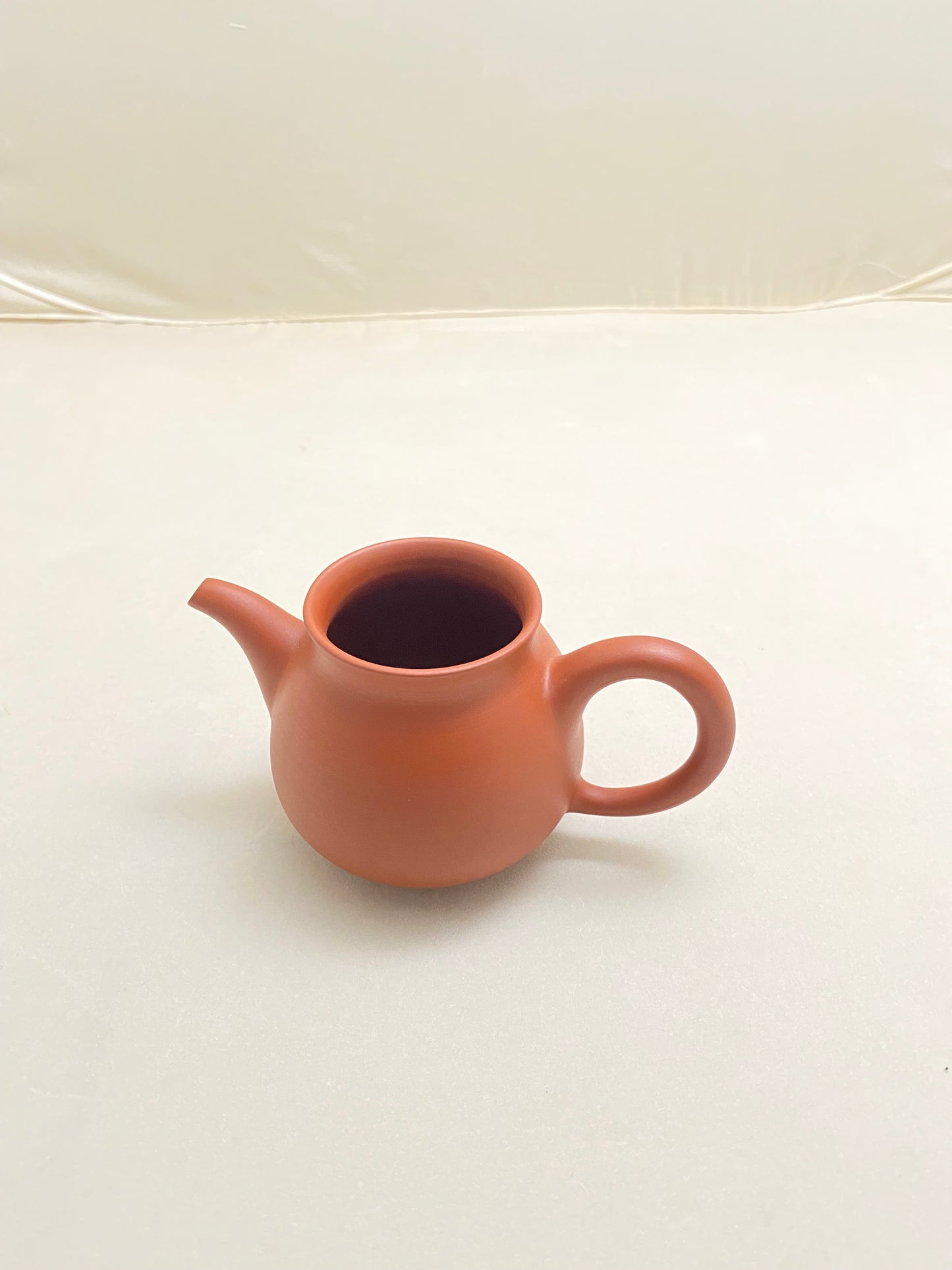 經典朱泥，竹炭墨泥手工茶海