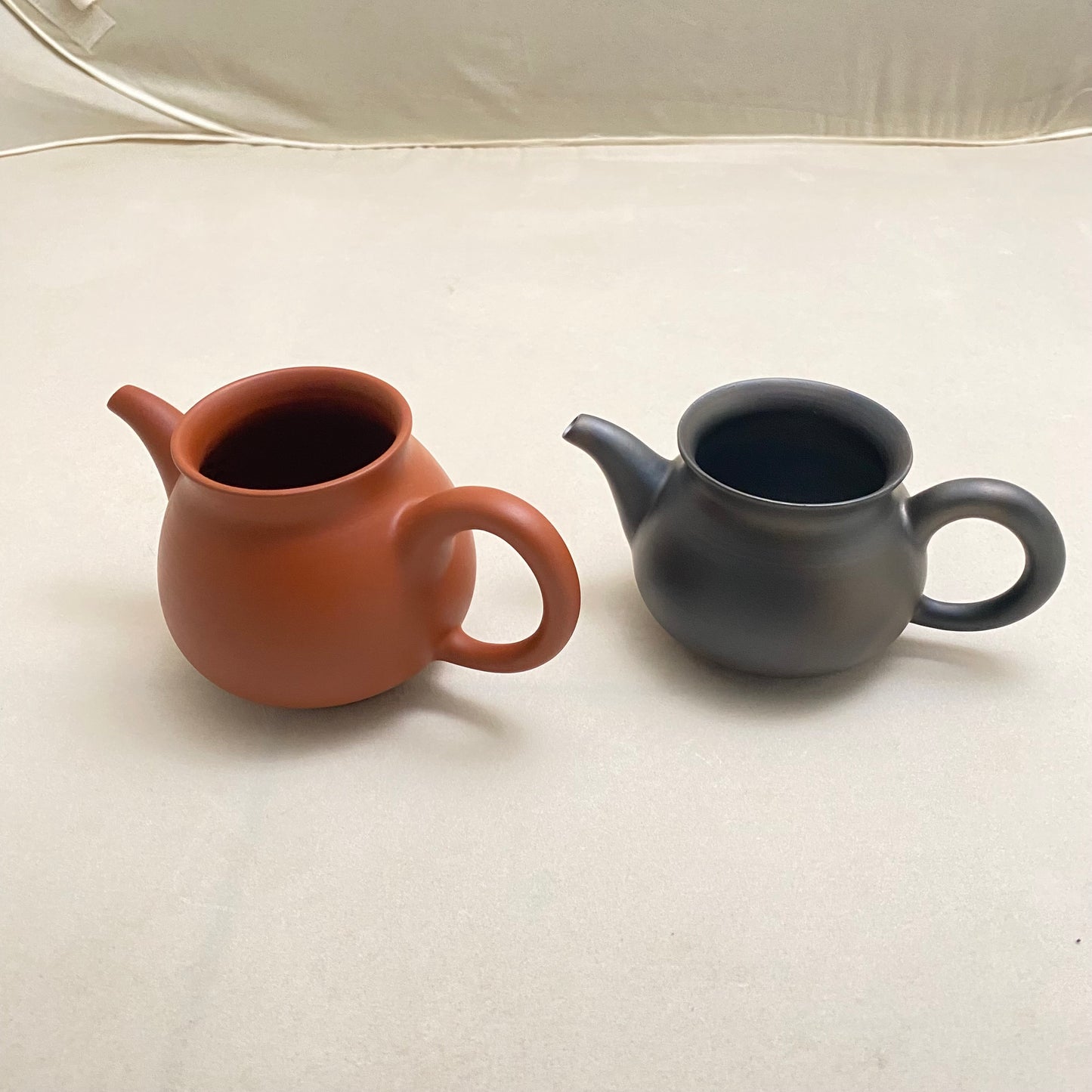 經典朱泥，竹炭墨泥手工茶海
