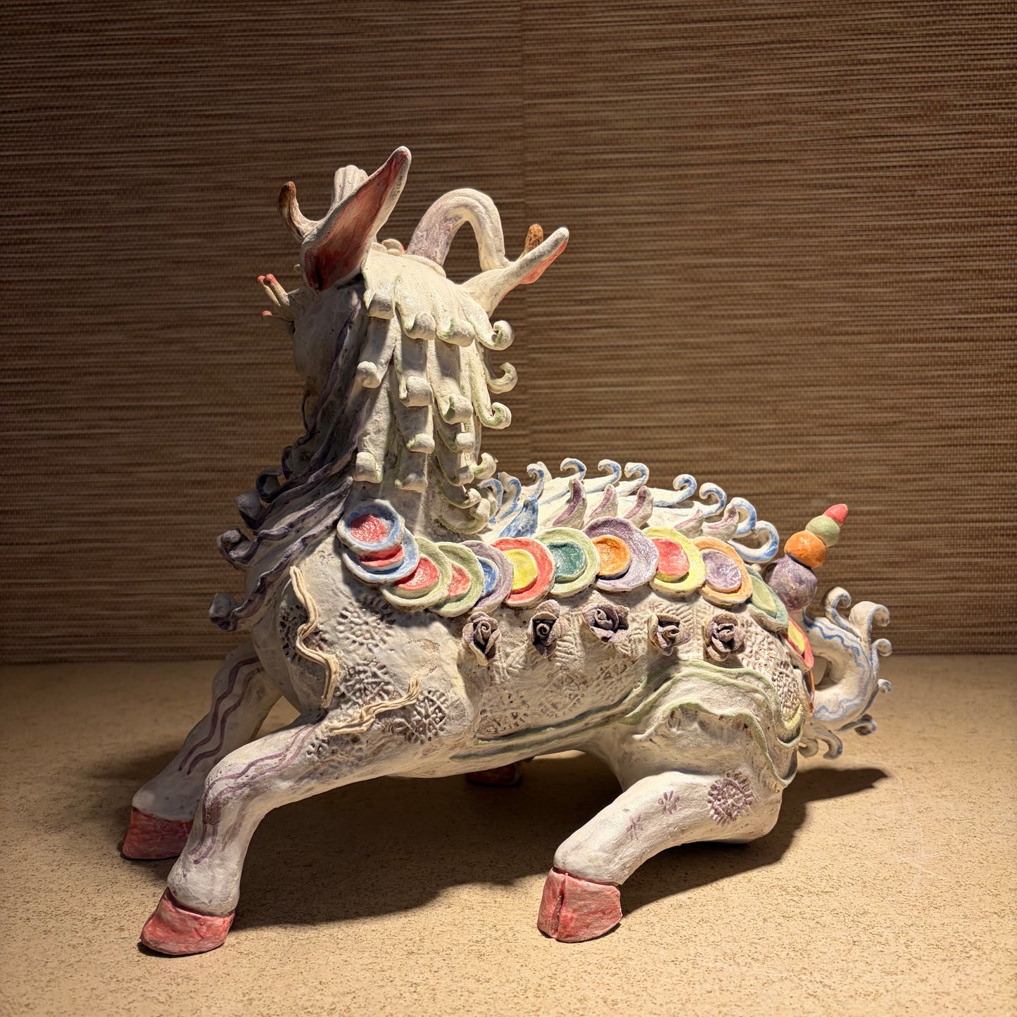 鳥首彎角瑞獸
