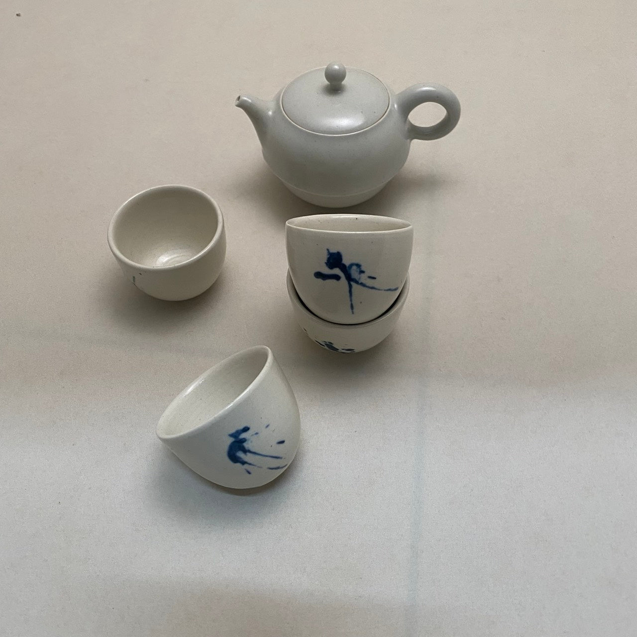 白月清風壺、潑青杯