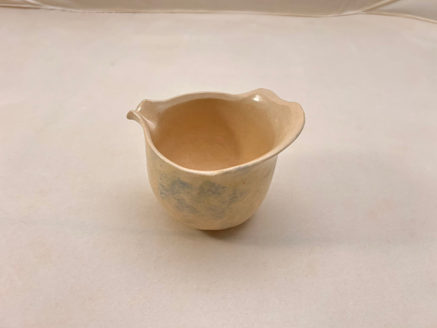 土片捏塑粉霧茶海