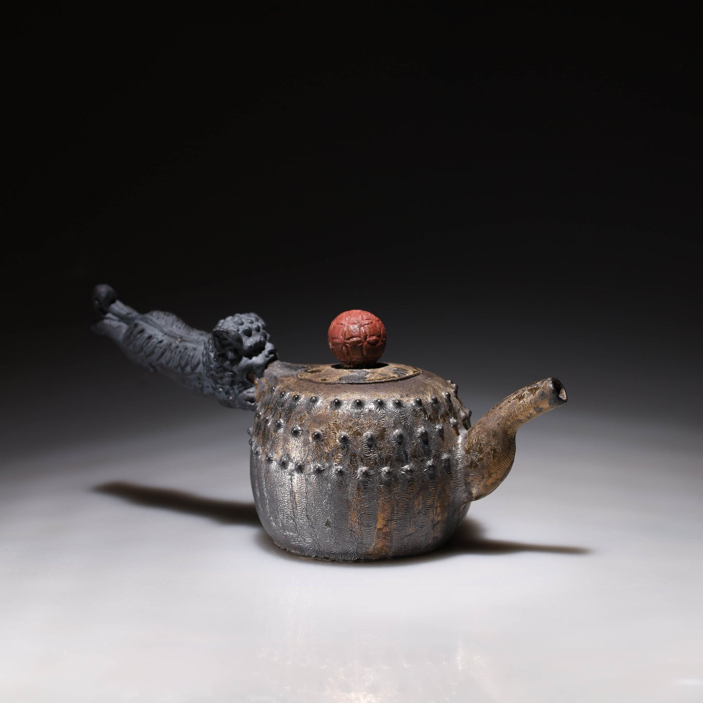 逐日 - 鐵鏽釉 [訂製] 手捏壺雕刻陶藝鶯歌茶壺名家手作陶博館